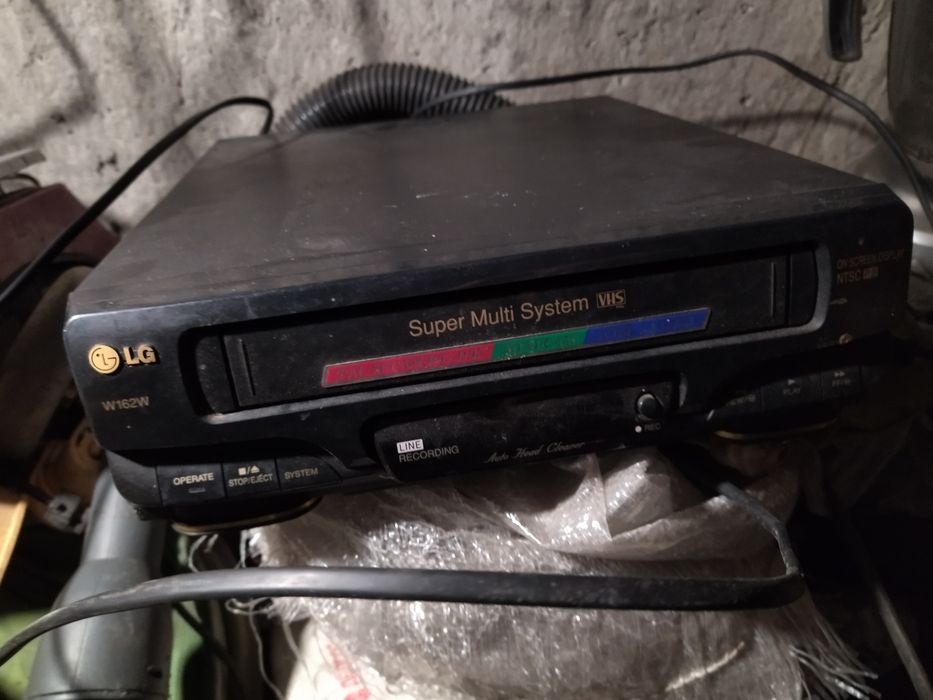 Видео магнитофон видик