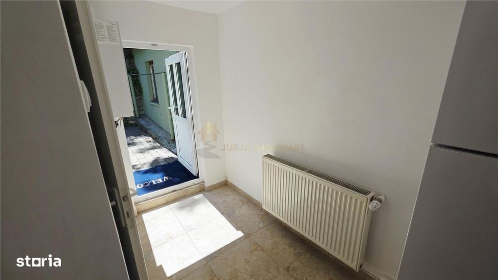 Apartament premium 80 mp Prima inchiriere Curte proprie 40 mp Strada P