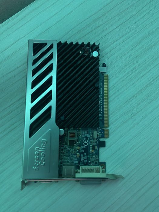 Placă video Gigabyte Radeon R5 240 2GB DDR3, low-profile, silențioasă