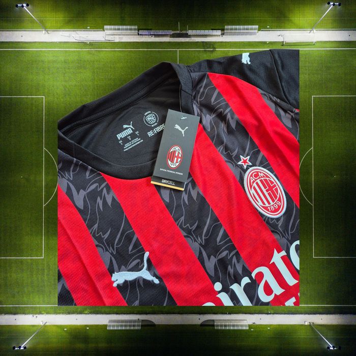 Официален първи екип AC Milan сезон 2025/26