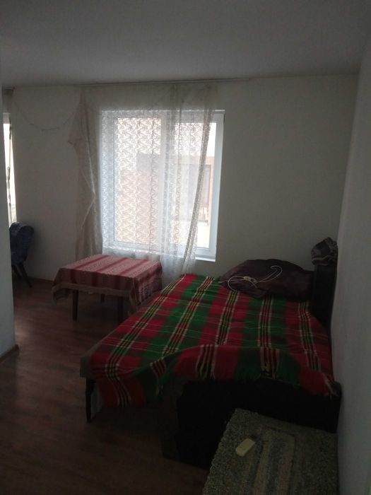 Давам двустаен апартамент под наем. ЖП Гара, Варна