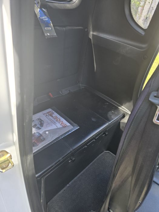 Masina electrica  Elbons