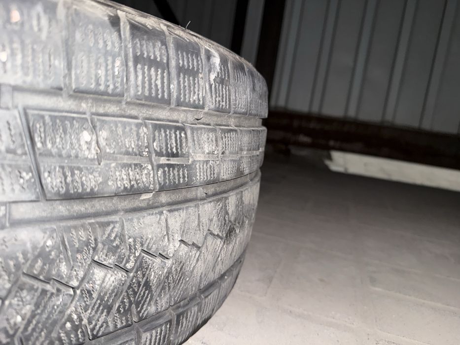 Продам комплект резины Triangle 245/45/18