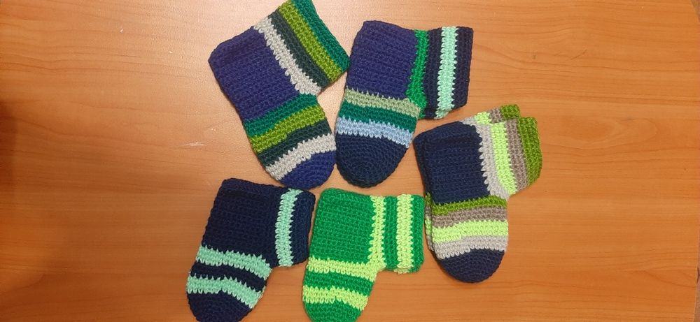 Детские носочки продам.