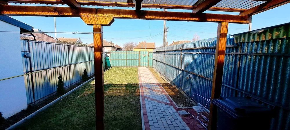 Apartament la casa