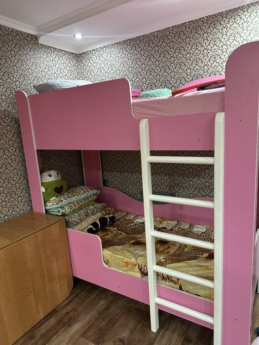 Продам двухъярусную кровать
