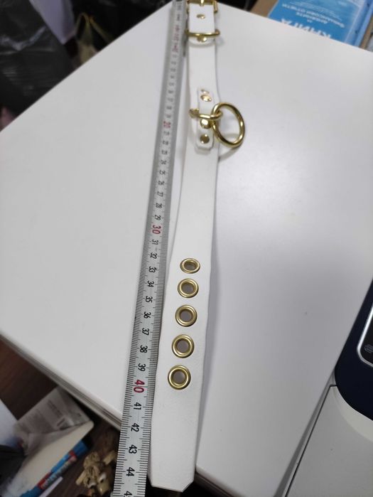 Кожена каишка за куче