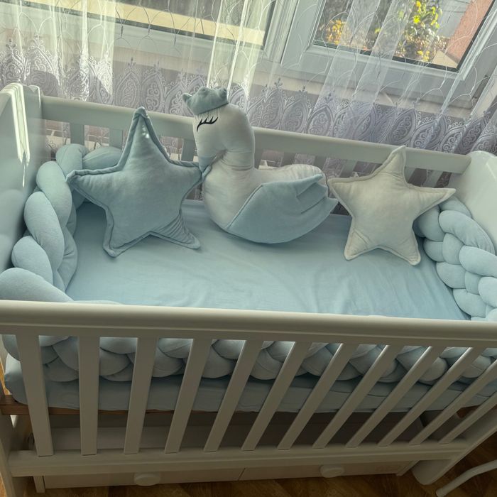 НОВО бебешко легло с люлеещ механизъм