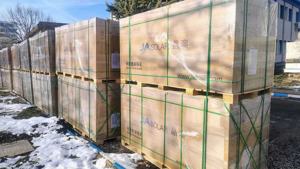 Соларен панел JA Solar JAM72D40-590/MB