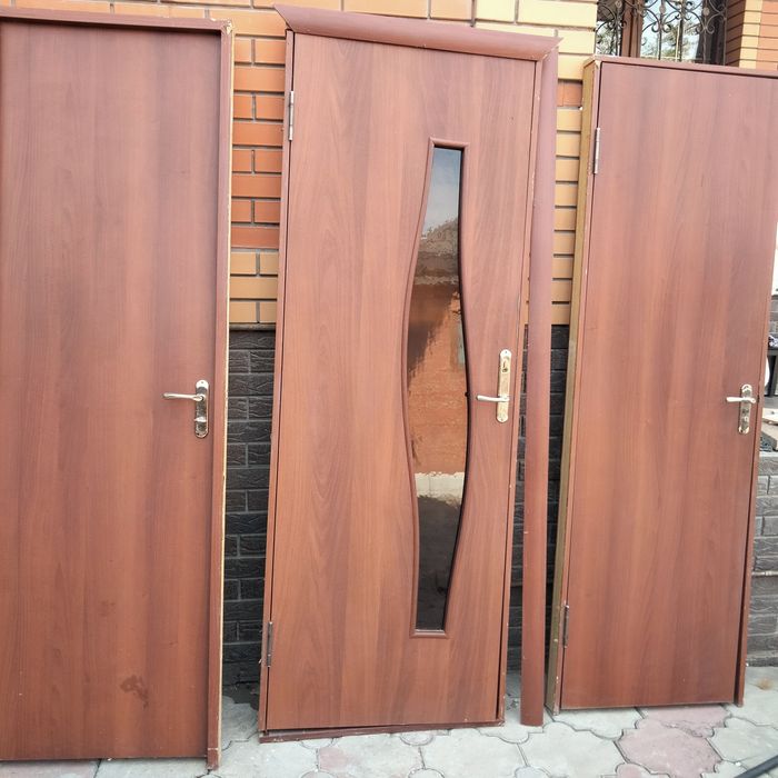 Продаются комплект дверей