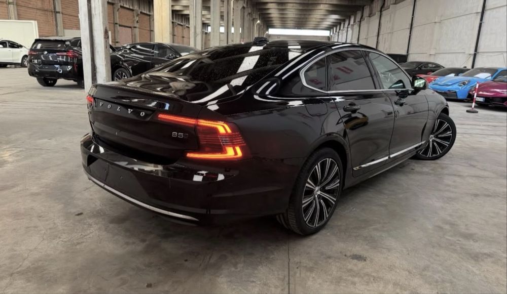 Volvo S90 B5 2022 год