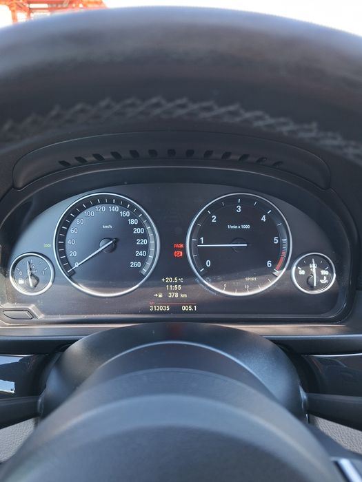 BMW Seria 5 F10 525d