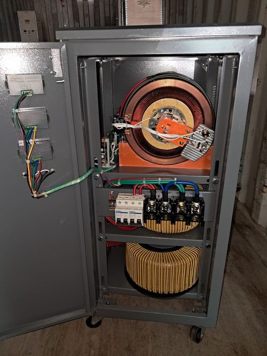 Стабилизатор ANDELI 30.000VA 110V-250V со склада