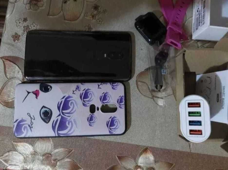 Android One Plus 6 cu accesorii) Smartwatch