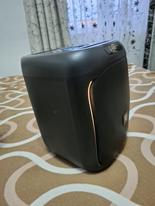 E-BODA in stare excelenta cu incarcator si telecomanda