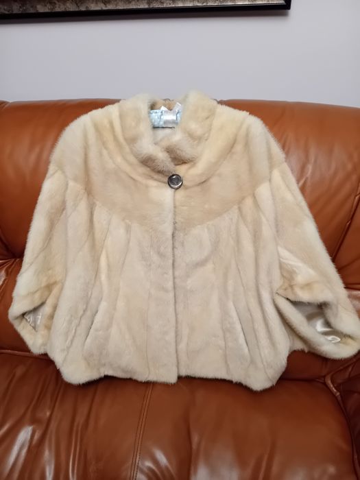 Луксозно дамско палто /болеро/, от естествена кожа (визон/ норка)