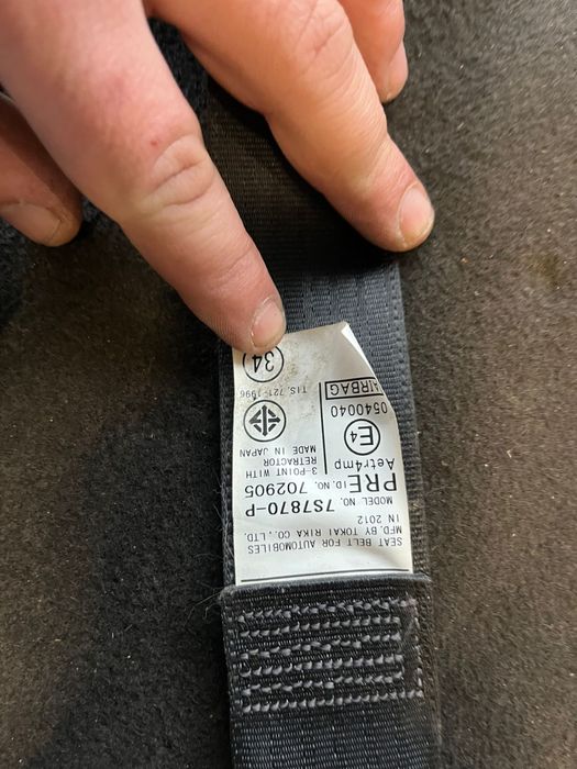 Lexus CT200H Батерия броня фарове  стопове колани