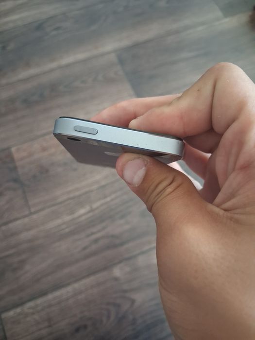 Продам Iphone 5 в идеале