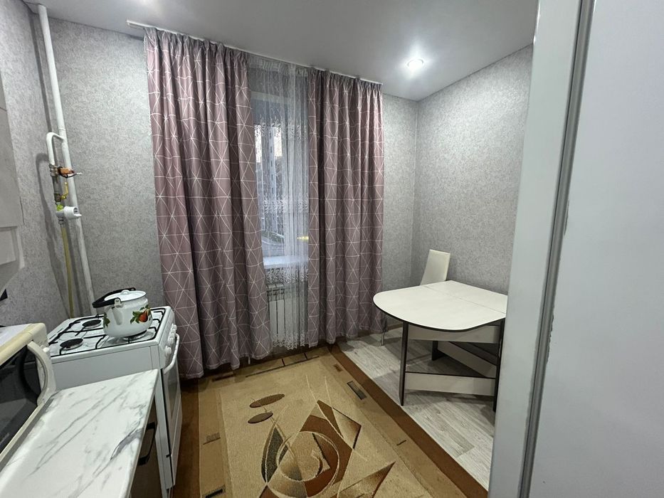 Подселение девушке