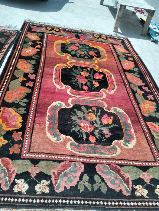 2шт қол кілем сатылады