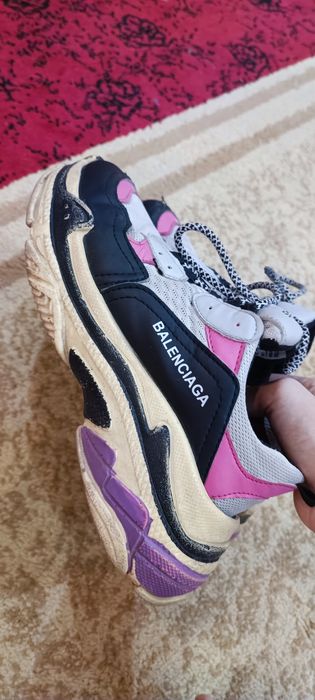 крассовки Balenciaga для девочек по скидке