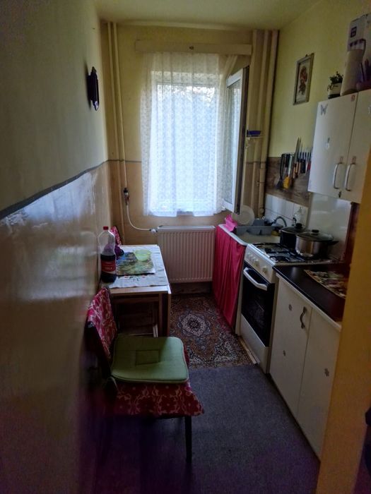 Închiriez apartament cu 2 camere din 01 Aprilie