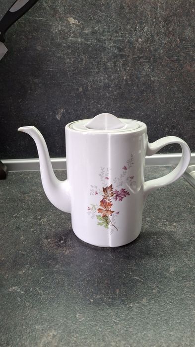 Порцеланови кани