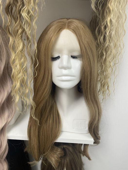 Peruci aspect natural