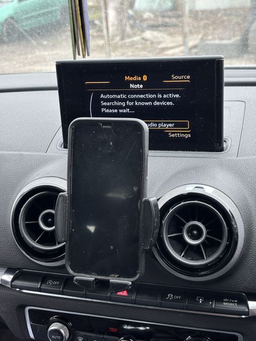 Стойка за телефон ауди а3 8в audi a3 8v