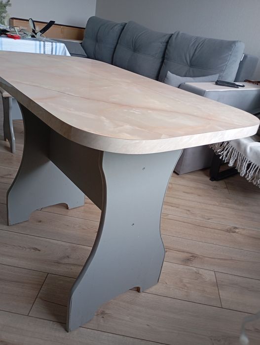 Продам стол кухонный б.у.