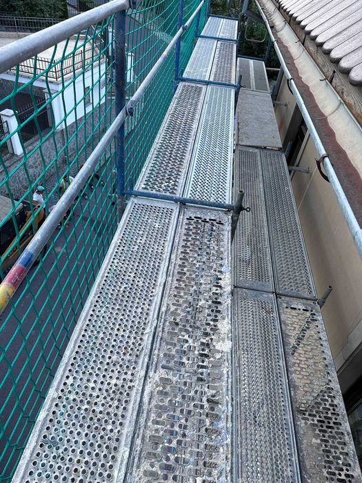 schela fixa si mobila de Închiriat