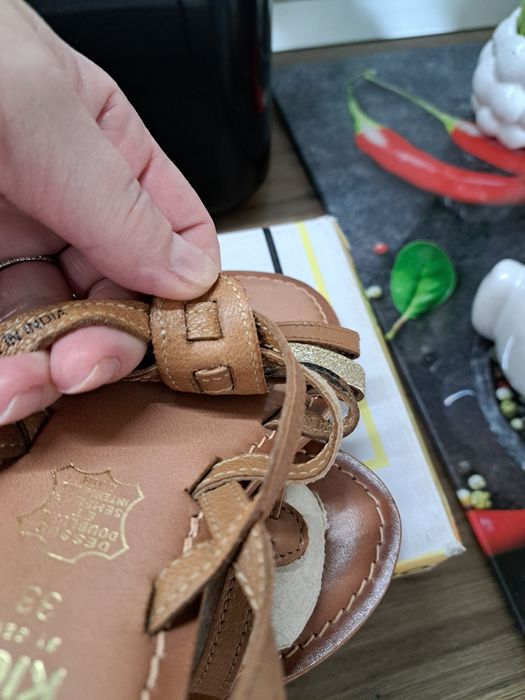 Sandale din piele mas 33