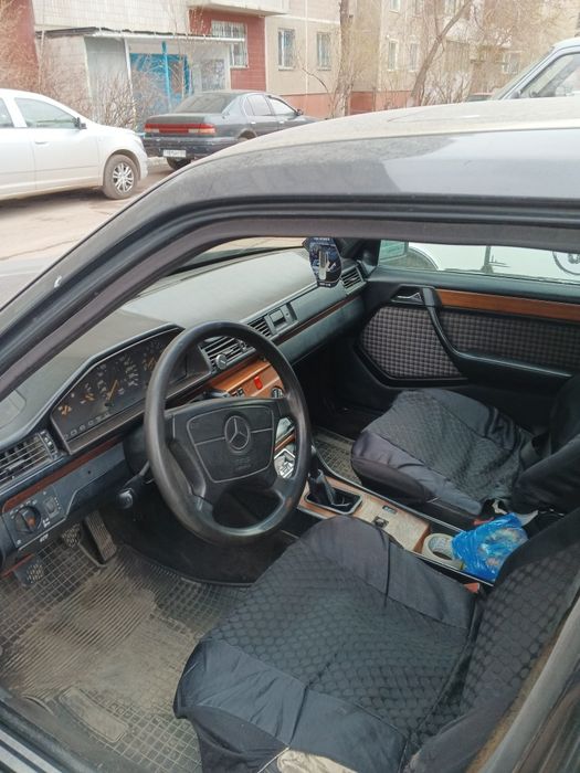 Продам Мерседес 124