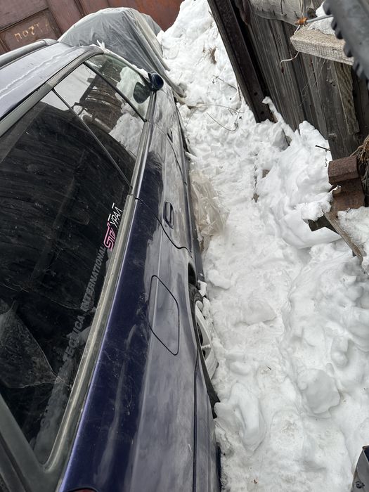 Продам машину субару легаси 2002