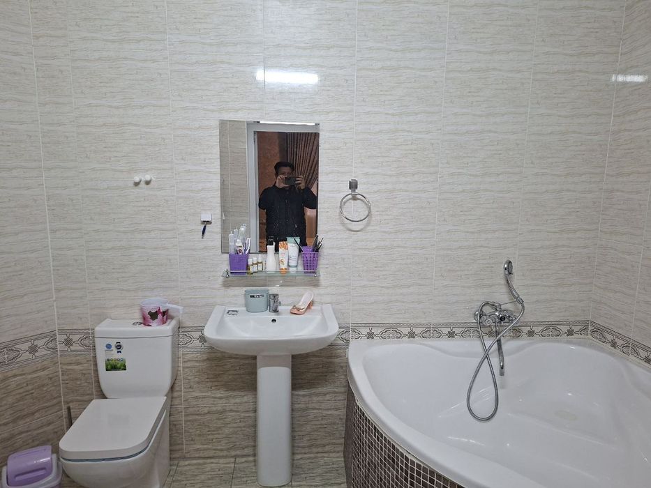 Фаргона шахар  гос снабда икки каватли ховли