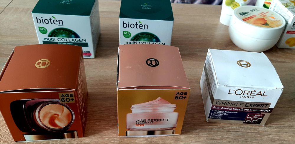 Празни бурканчета от козметика