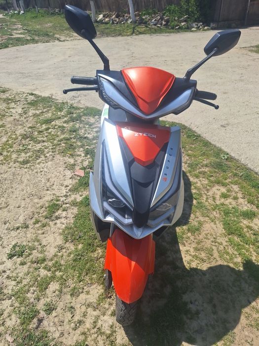 Vând scuter electric ztech