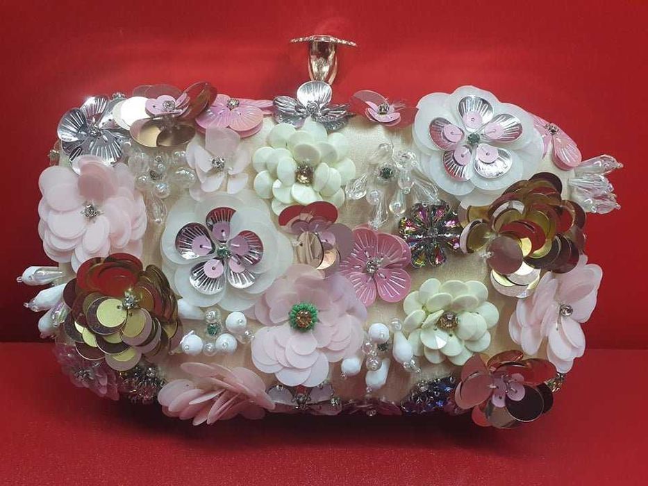 Страхотна булченска чанта