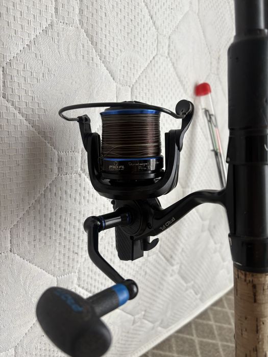 Vand 2 lansete Shimano Aero X1 3.96 120g cu 2 mulinete strategist7000