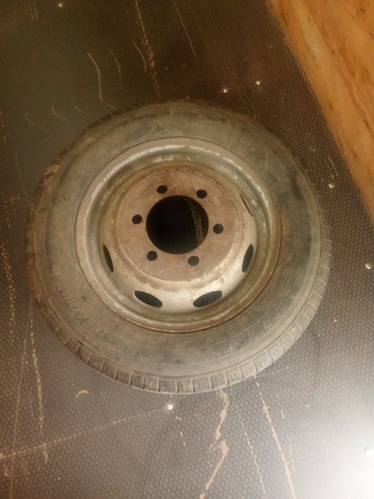 Колесо на газель