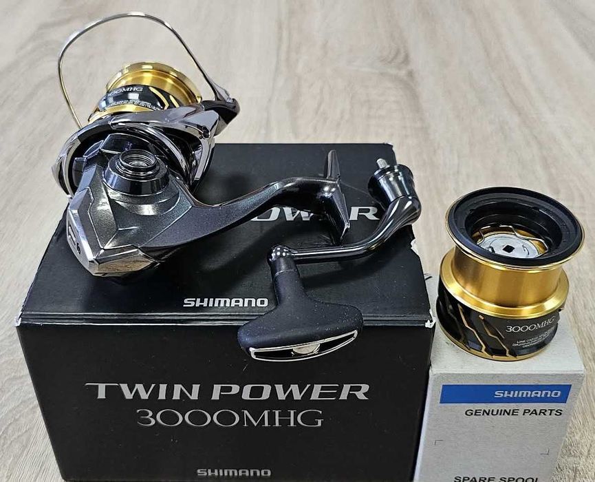 Спининг макара Shimano Twinpower 3000MHG + резервна шпула
