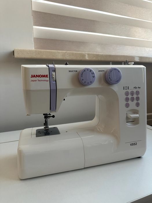 Швейная машинка Janome VS52