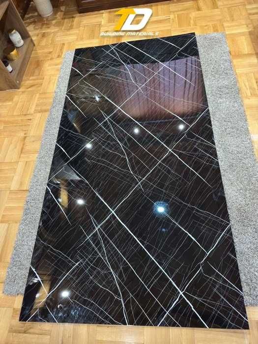 PVC влагоустойчиви панели, подходящи за стени и тавани