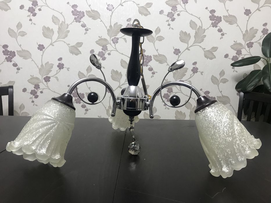 Полилеи с три плафона