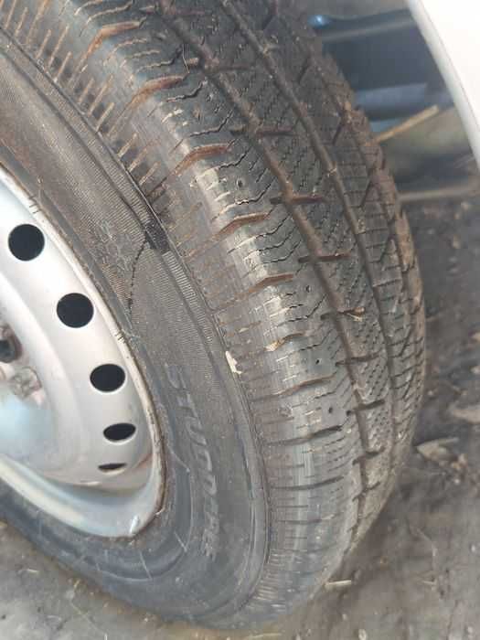 Vind dacia 1307 dezmembrat sau pese 2650 lei Braila tel 0770 692683