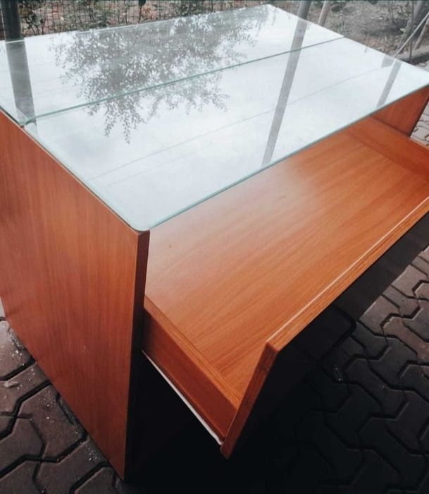 Витрины разные, для посуды/ювелирки, б/у