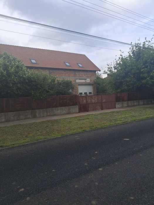 Casa nou construită in Iratosu langa Arad