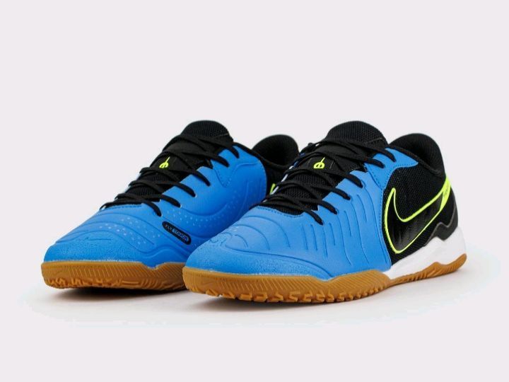 Продам футзалки tempo