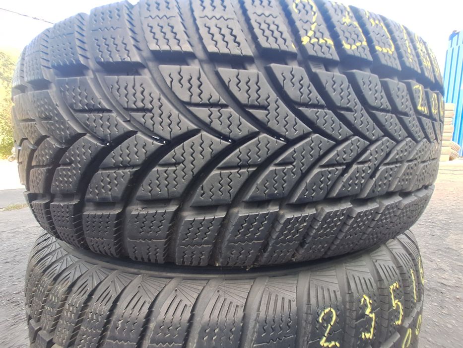 2 anvelope iarna 235/60r18 Maxxis Montaj Gratuit