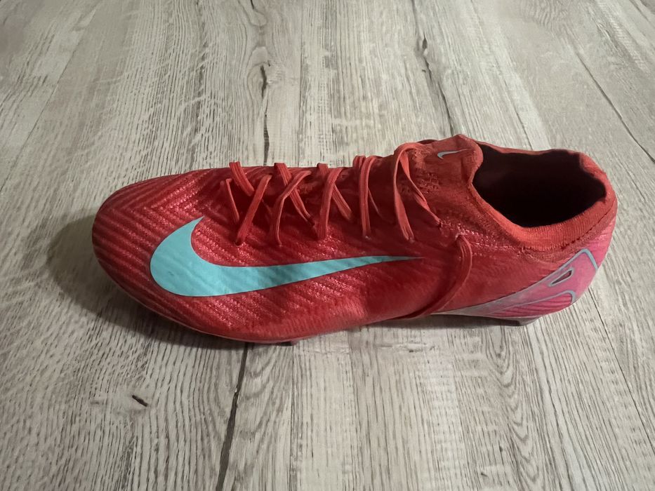 Adisasi Nike fotbal Mercurial